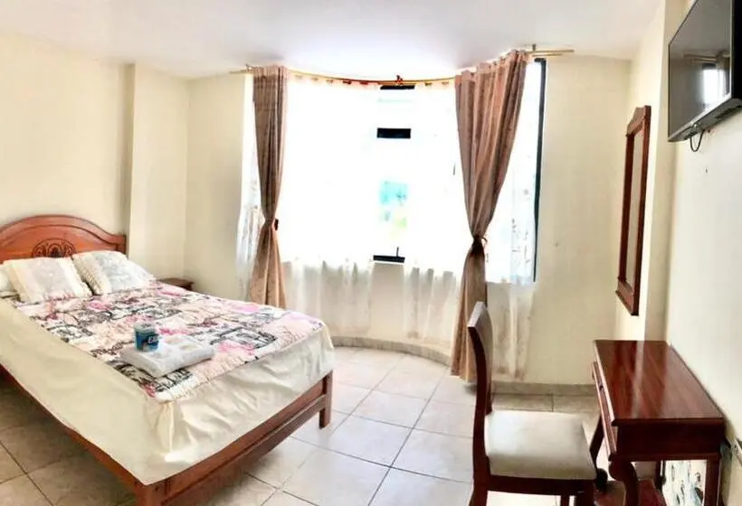 اتاق لوکس با تخت بزرگ, Cariamanga