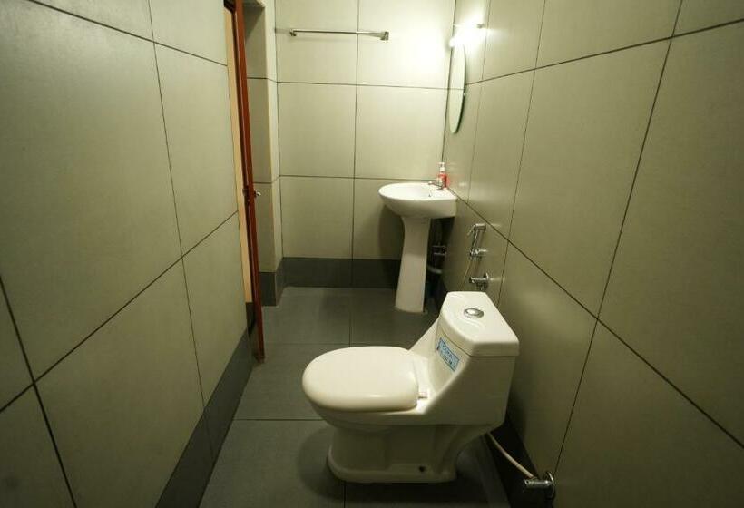 이코노미 룸, K V Suites
