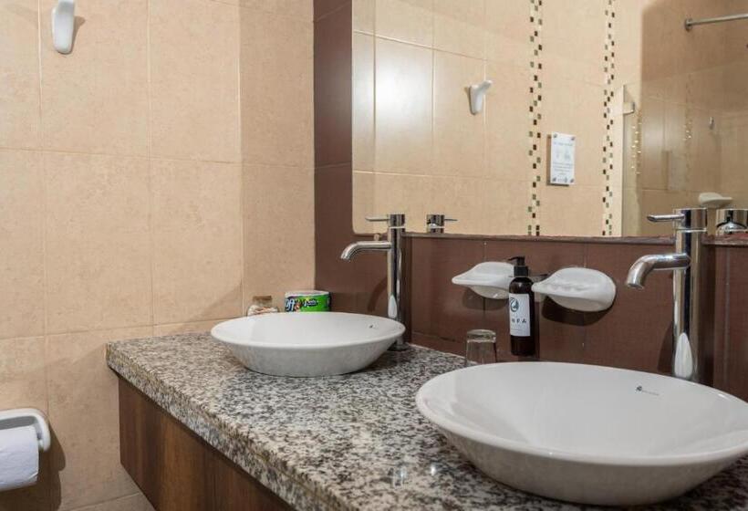 חדר דחוקס עם מיטת קינג, Las Ninfas