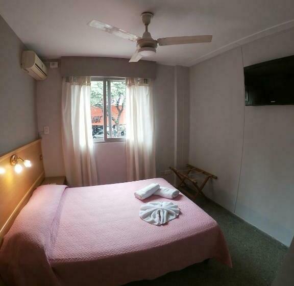 غرفة قياسية, Juan B Justo