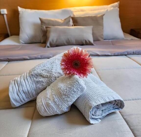 غرفة قياسية, Juan B Justo