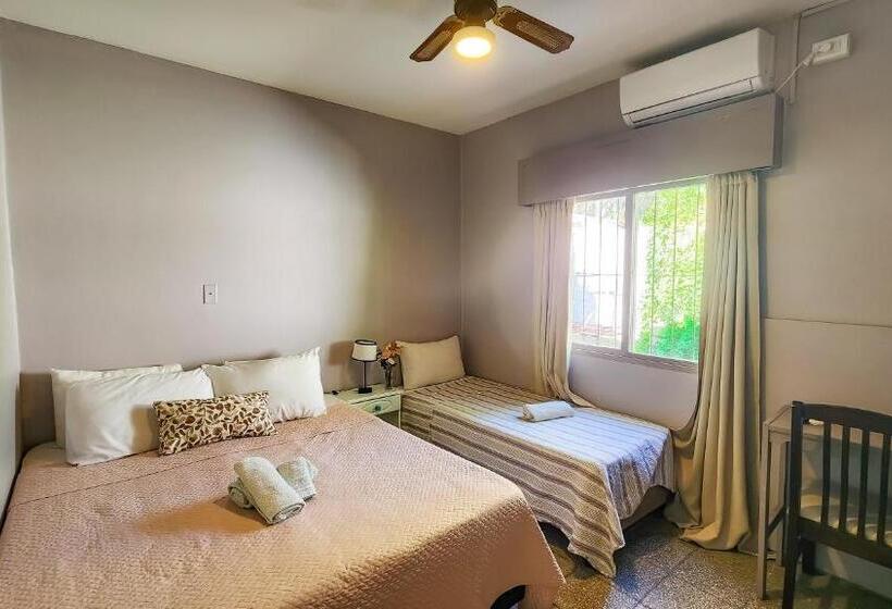 غرفة كلاسيكية ثلاثية, Juan B Justo