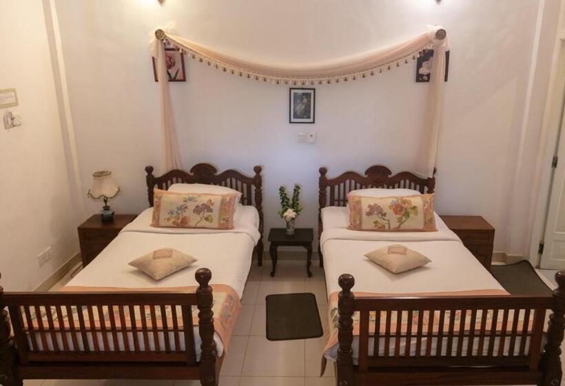 Номер Стандарт, Manor House Kandy