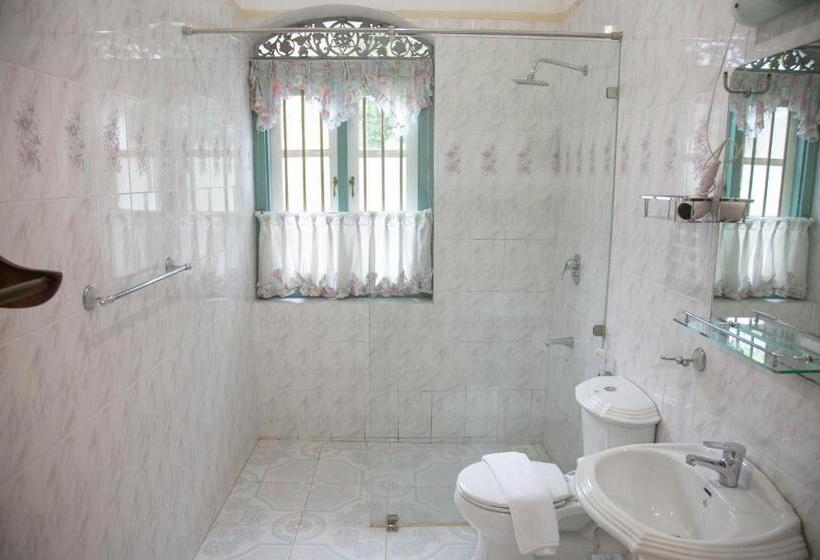 Номер Superior, Manor House Kandy