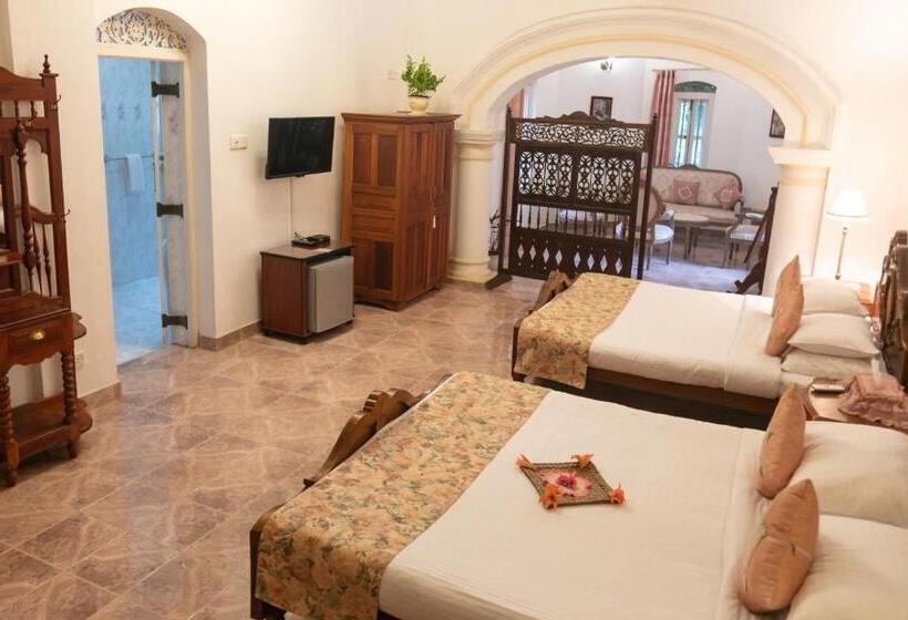 Люкс Deluxe Кровать Кинг, Manor House Kandy