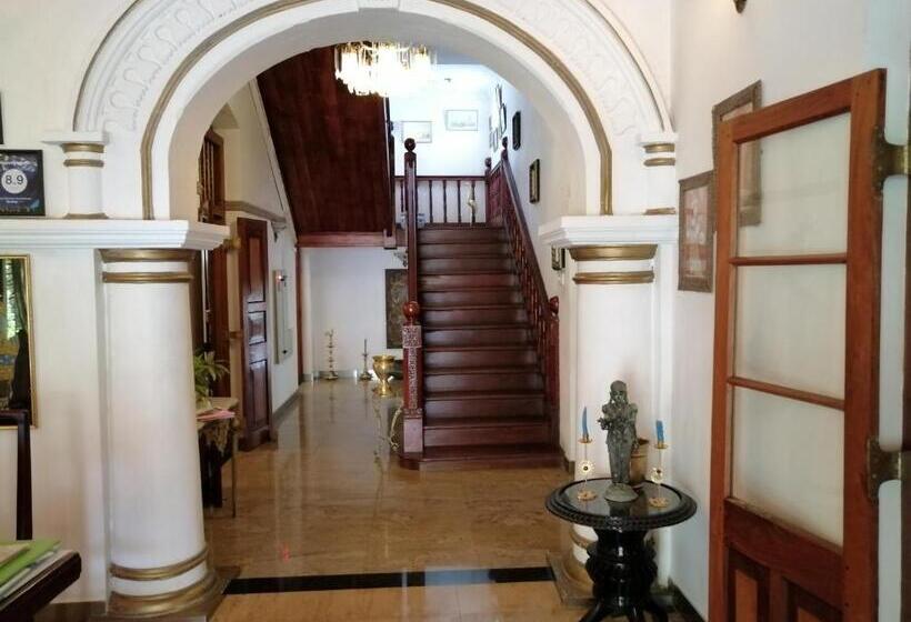 スタンダードスタジオ, Manor House Kandy