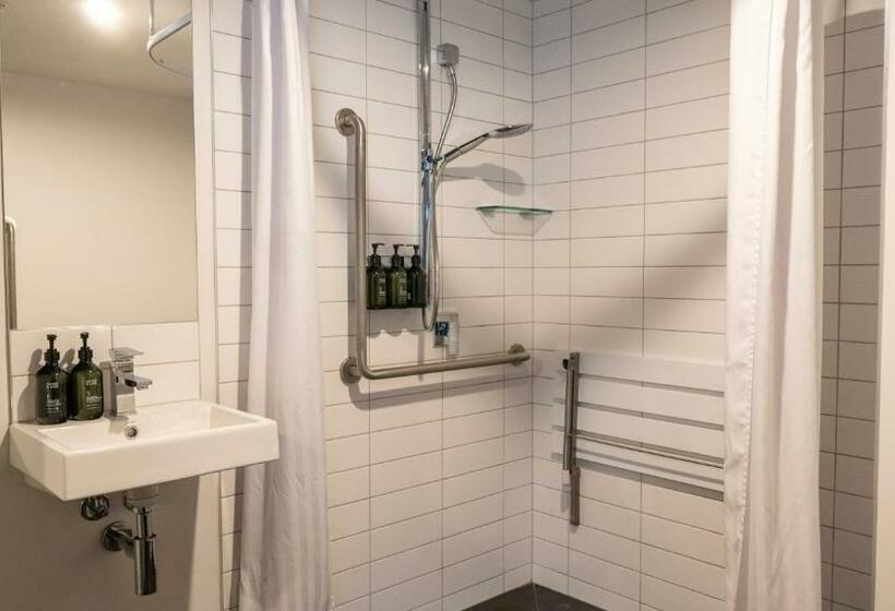 スーペリアースイート, Montreal