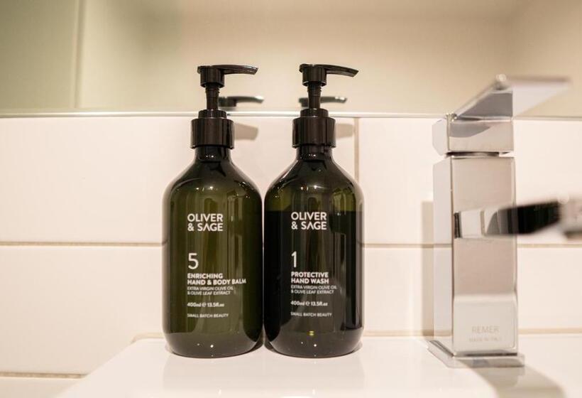 ジュニアスイート, Montreal