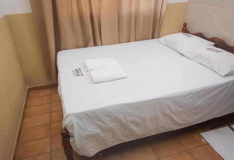 Executive Suite, Novo Lar