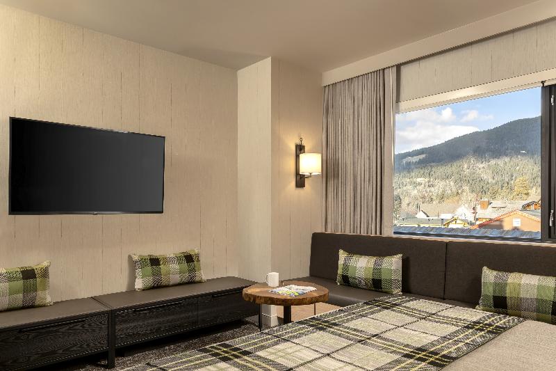 חדר סטנדרט עם מיטת קינג, Peaks Hotel And Suites