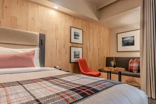 キングサイドベッドのスタンダードワンルーム, Peaks Hotel And Suites