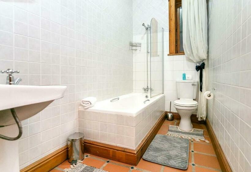 اتاق استاندارد, Ravenscliff Manor