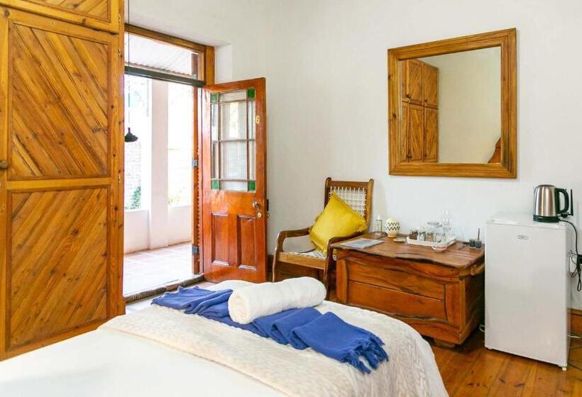 اتاق استاندارد یک نفره, Ravenscliff Manor