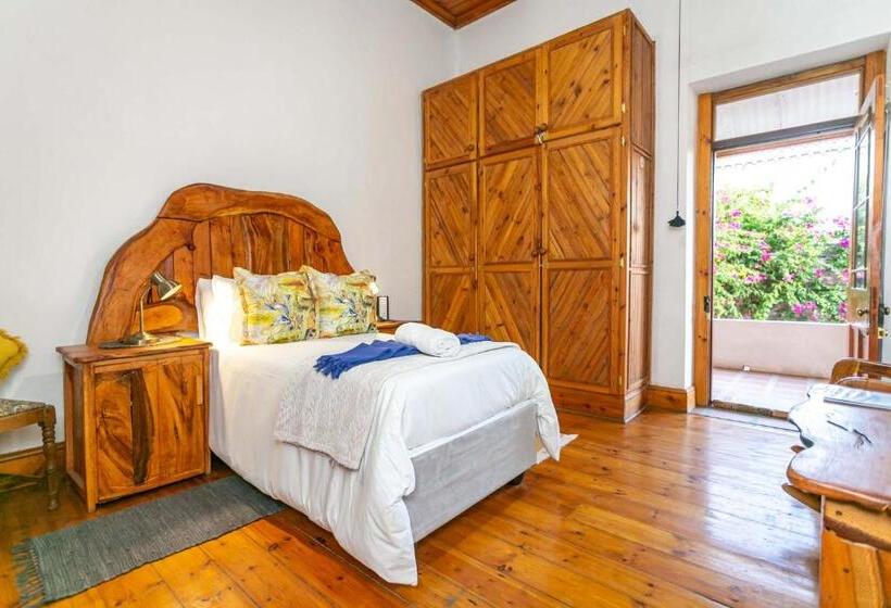 اتاق استاندارد یک نفره, Ravenscliff Manor