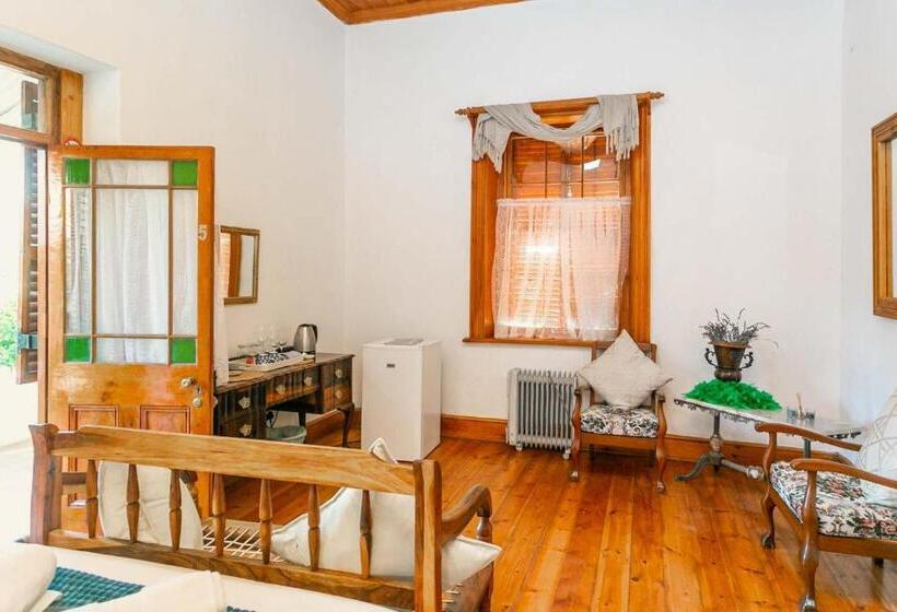 اتاق استاندارد, Ravenscliff Manor