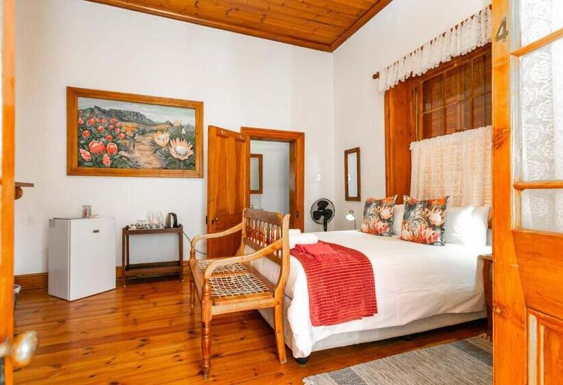 Номер Стандарт, Ravenscliff Manor