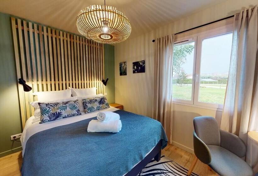 غرفة قياسية مطلّة علي الحديقة, La Planette