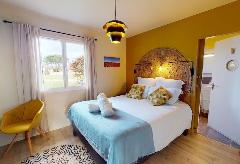 غرفة قياسية مطلّة علي الحديقة, La Planette