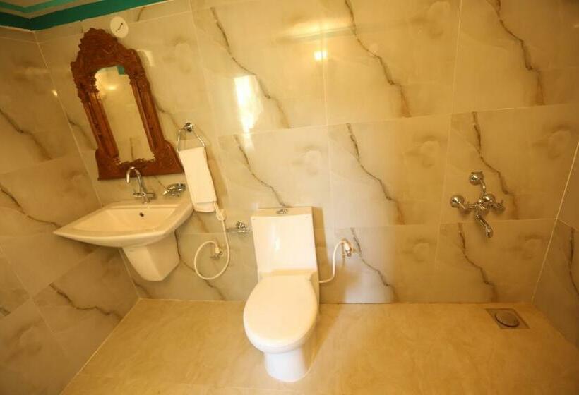 סוויטה, Hillfort Hotels & Resorts Yelagiri