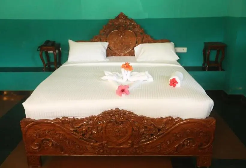 Sviitti, Hillfort Hotels & Resorts Yelagiri
