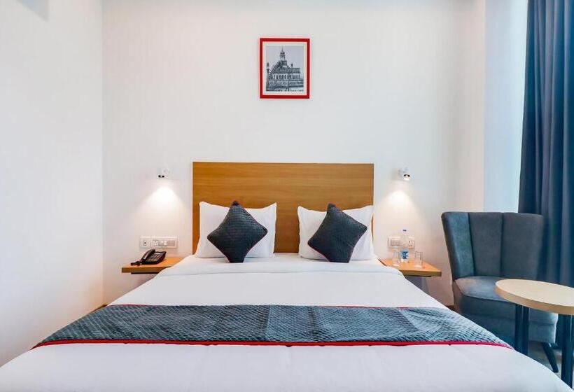 Трехместный Номер Стандарт Вид на Сад, Super Townhouse Jashn