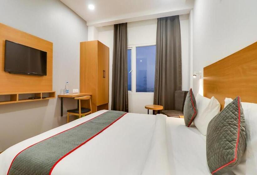 Трехместный Номер Классика, Super Townhouse Jashn