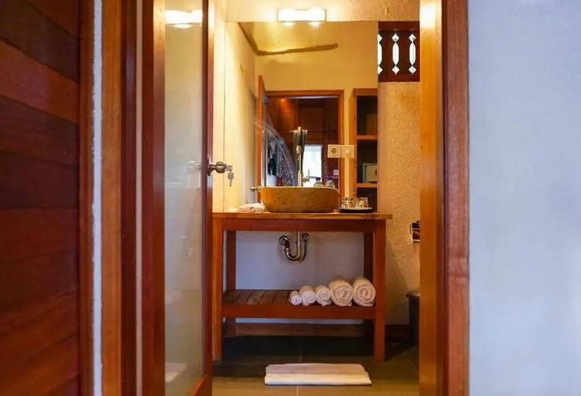 スタンダードルーム, La Villaris Hotel & Resto