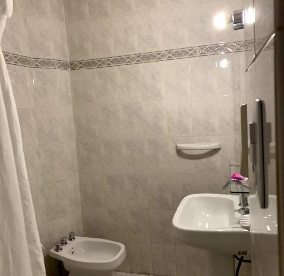 חדר סטנדרט לשלושה, Palace Hotel Mendoza