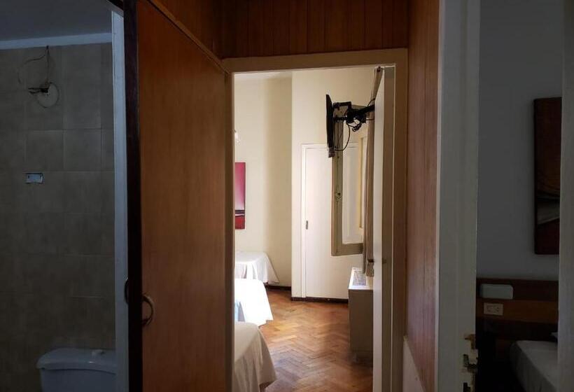 חדר משפחתי, Palace Hotel Mendoza