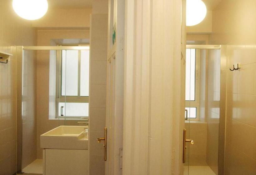 اتاق اکونومی با حمام مشترک, Boreal Calima