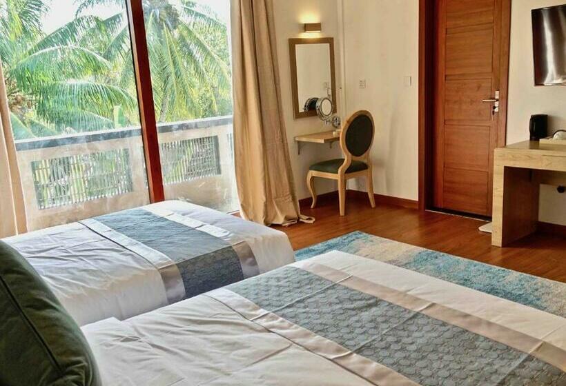 اتاق لوکس, Zero Degree Residence