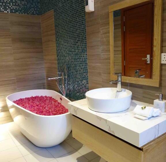 اتاق سوپریور, Zero Degree Residence