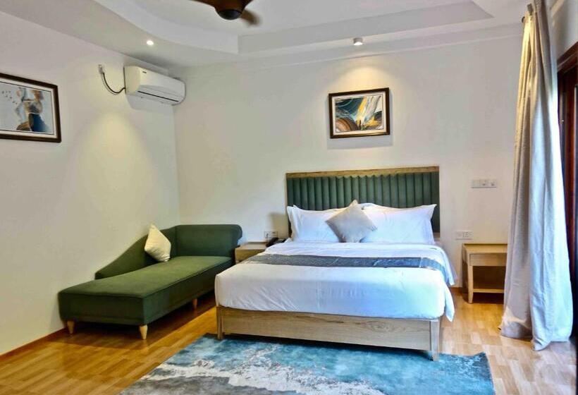 اتاق سوپریور, Zero Degree Residence