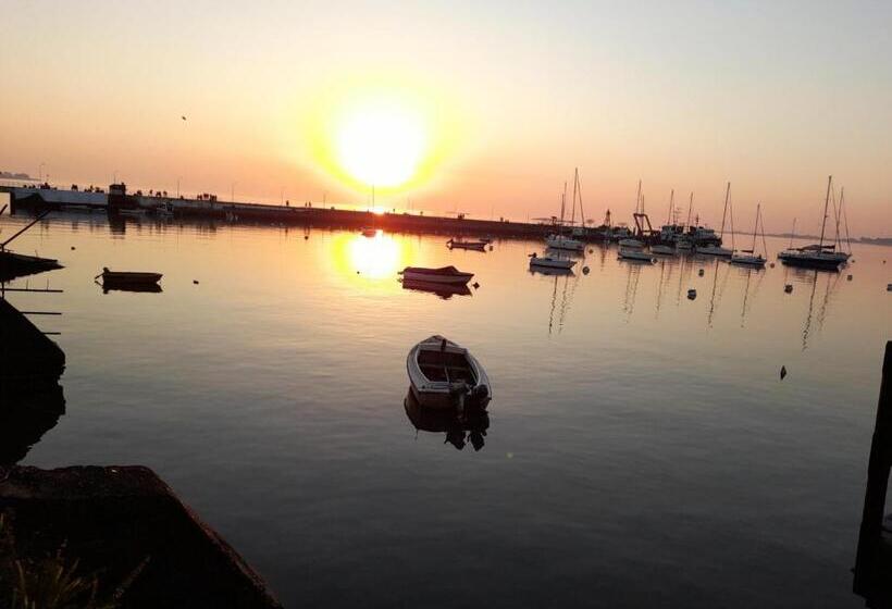 اتاق استاندارد چهار تخته, Posada Mela