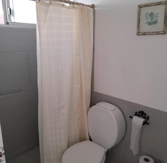 اتاق استاندارد چهار تخته, Posada Mela