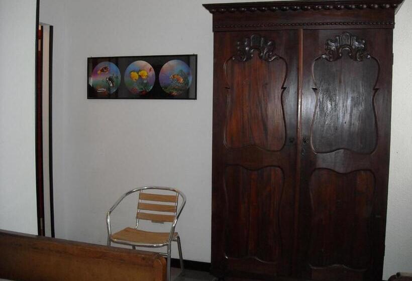 חדר סטנדרט לשלושה, B&b I Mari