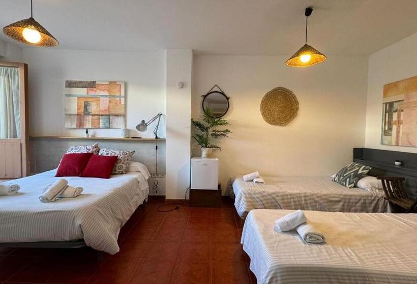 اتاق کلاسیک چهارنفره, Hostel Plaza Mayor Corredera