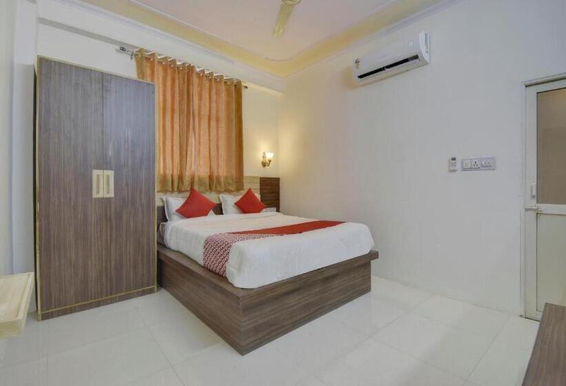 トリプルクラシックルーム, O Atithey