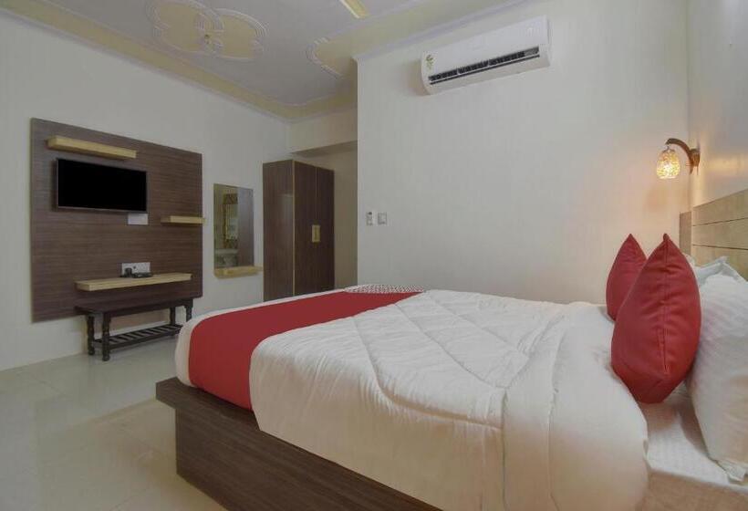 トリプルクラシックルーム, O Atithey