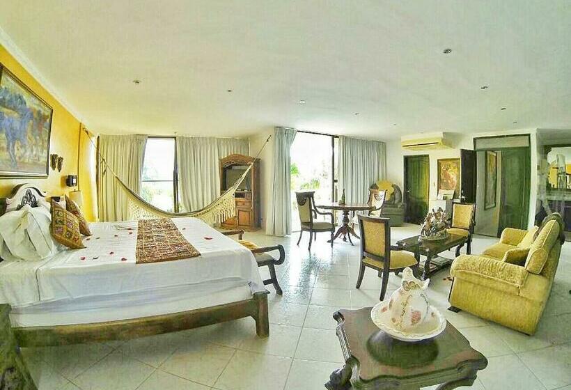 سوییت با چشم‌انداز استخر, Eco Hotel Villa Martha