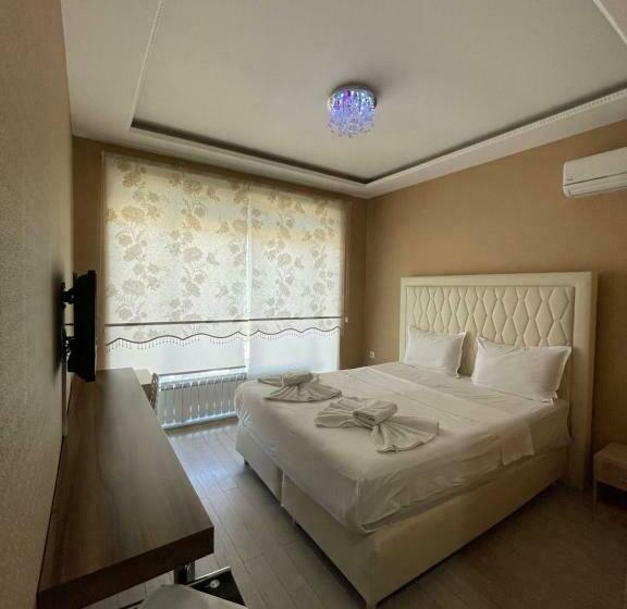 غرفة قياسية مطلّة علي النهر, Dunav