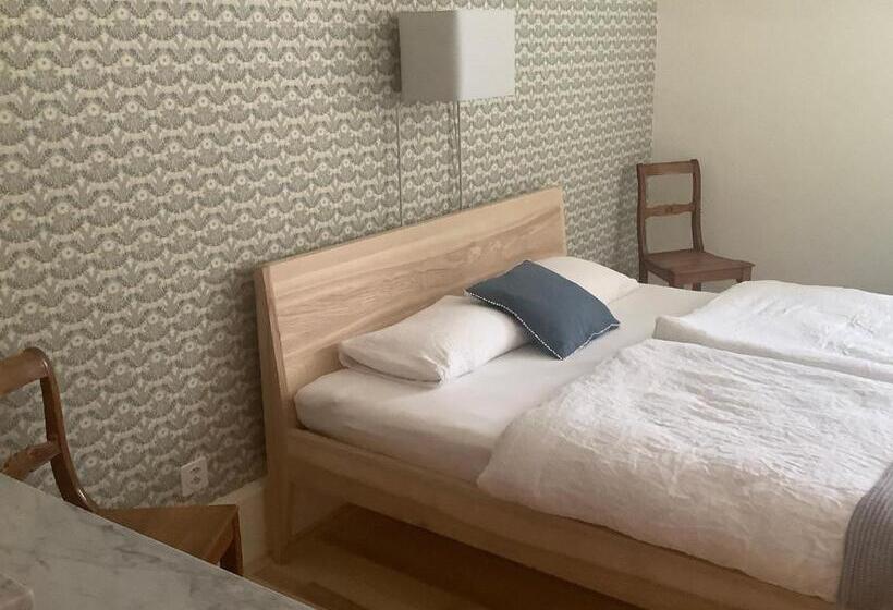 חדר סטנדרט חדר אמבטיה משותף, Erica