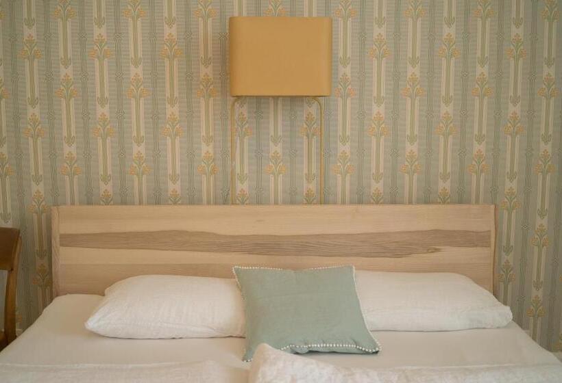 스탠다드 룸 공동 욕실, Erica