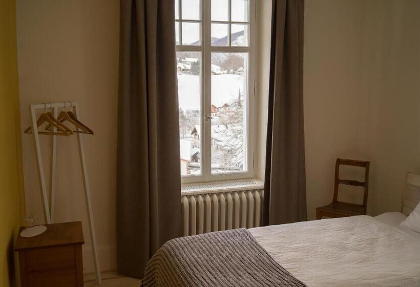 חדר סטנדרט יחיד, Erica