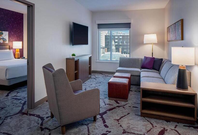 מיטת קינג בסוויטה, Hyatt House Tampa Downtown
