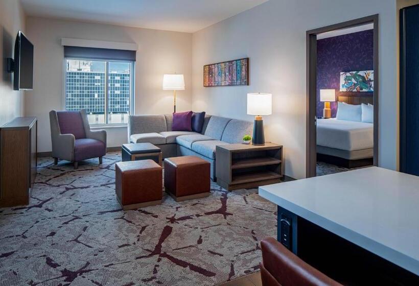 מיטת קינג בסוויטה, Hyatt House Tampa Downtown