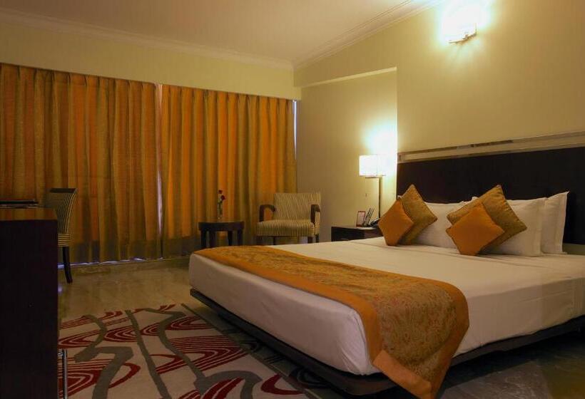 סוויטה, The Fern Residency Galaxy Mall