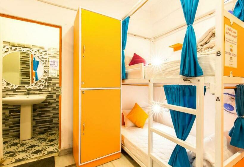 Säng i Delat Rum, Gostops Rishikesh, Tapovan