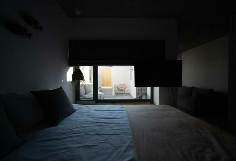 سوییت لوکس, The Pines Boutique Villa Vama Veche