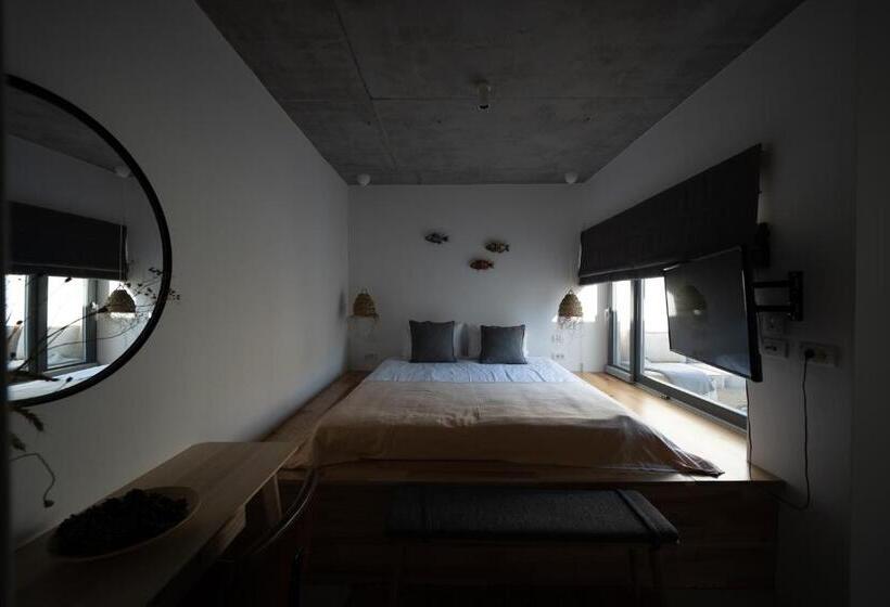 سوییت لوکس, The Pines Boutique Villa Vama Veche